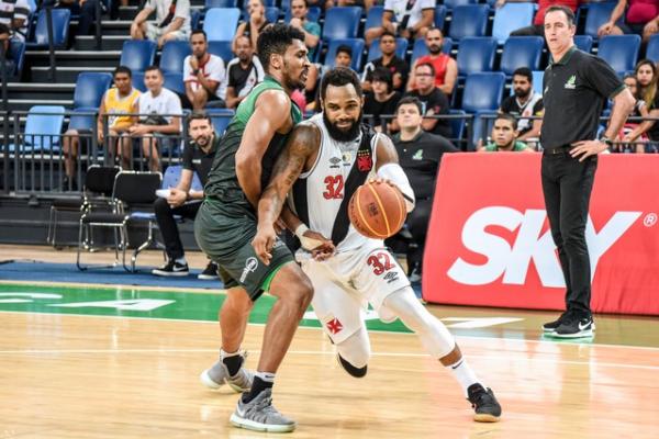 Vascaínos compareceram para torcer pela sua equipe no jogo 4