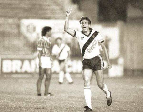 Roberto Dinamite: 64 anos