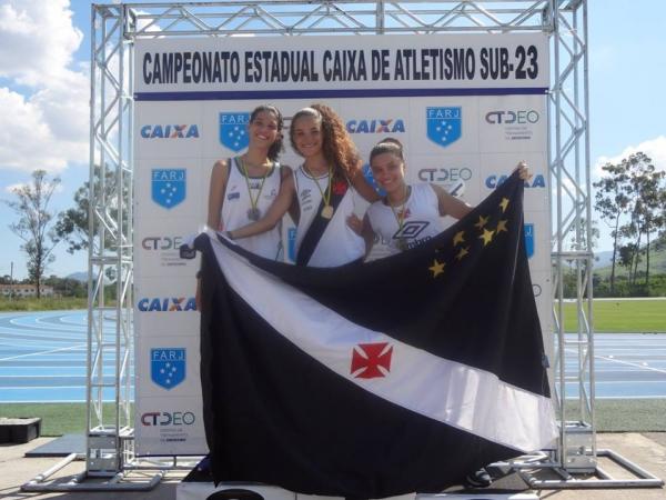 Emelly e Danielly no pódio