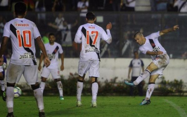 Wagner foi um dos nomes do Vasco na estreia do Brasileirão