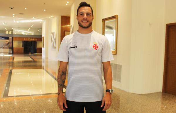 Desábato na concentração cruzmaltina em Buenos Aires