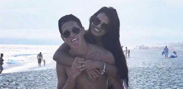 Vital com a noiva Stephany: casamento a caminho frustra convites para bailes de debutantes