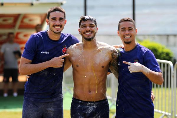 Thiago Galhardo, Henrique e Yago Pikachu em clima leve nos treinos: grupo do Vasco é unido