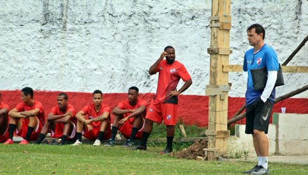 O ex-atacante Sorato comandará o Maricá na Série B2 do Rio