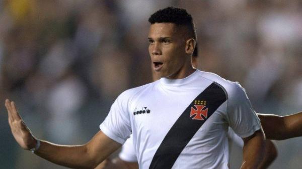 Paulinho foi vendido ao Bayer Leverkusen