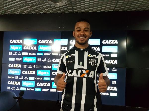 Juninho, atacante do Ceará