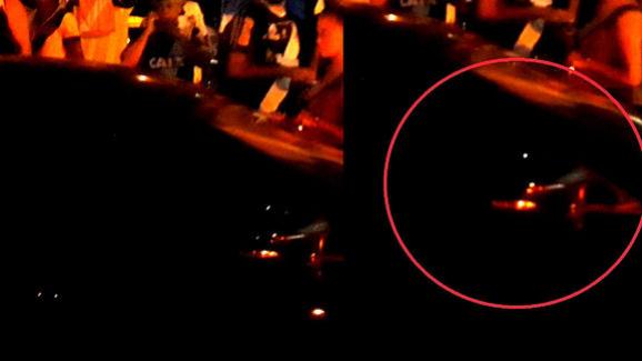 (Retrovisor com detalhe na ponta, que é acionado quando se liga a seta) 