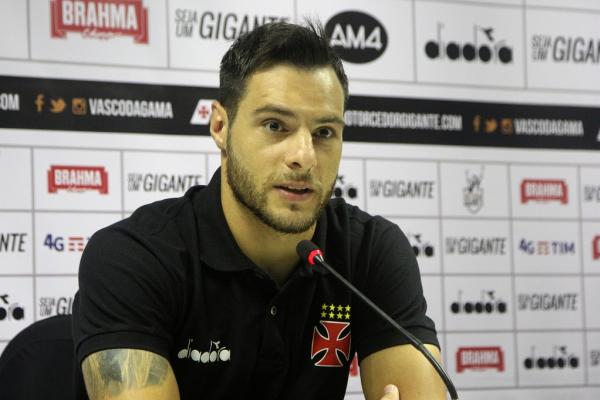 Leandro Desábato concedeu entrevista coletiva na Colina