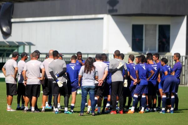 Elenco do Vasco se blinda contra crise política