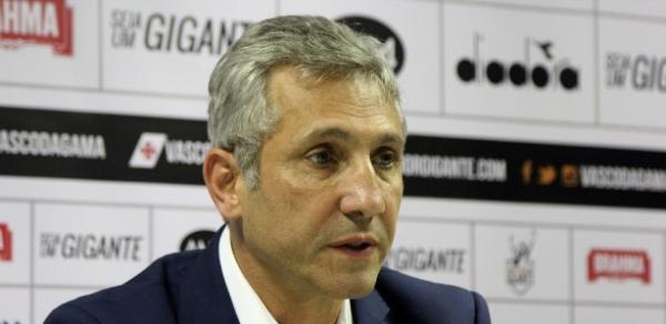 Campello apura se ocorreram fraudes na entrada de sócios em sua gestão