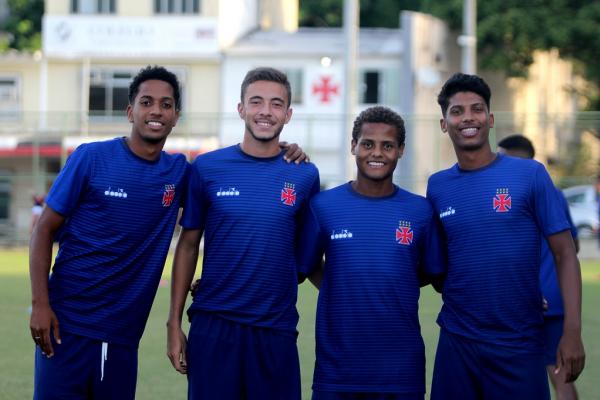 Miranda, Caio Lopes, João Pedro e Laranjeira sonham em fazer história no Vasco