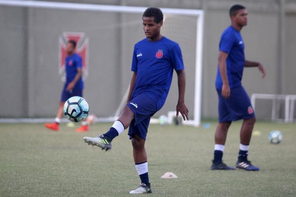 João Pedro marcou um dos gols da semifinal do Carioca