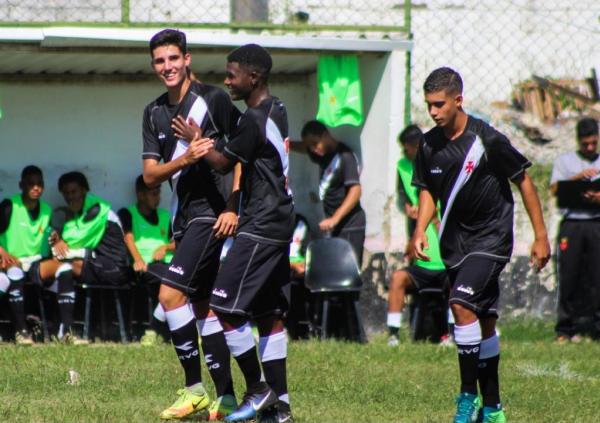 Vieira comemora primeiro gol no Carioca