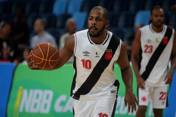 Basquete do Vasco sofre com a crise política do Cruz-Maltino