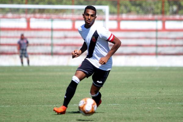 Lateral Rafael França confiante no Bicampeonato Carioca