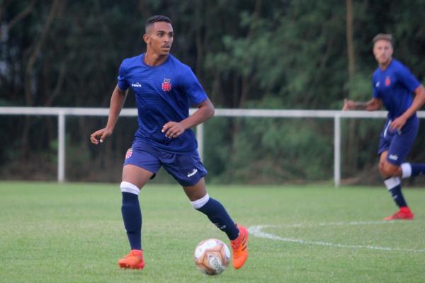 Rafael França em treino do Vasco