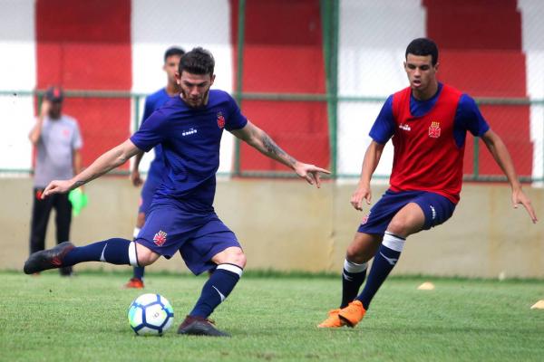 Luiz Gustavo, zagueiro/lateral-direito do Vasco