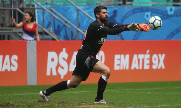 Fernando Miguel em sua estreia pelo Vasco