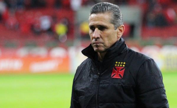 Jorginho, técnico do Vasco