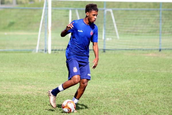 Nathan comemora bom momento do sub-17 do Vasco
