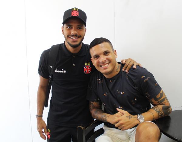 Henrique e Ramon durante viagem do Gigante da Colina