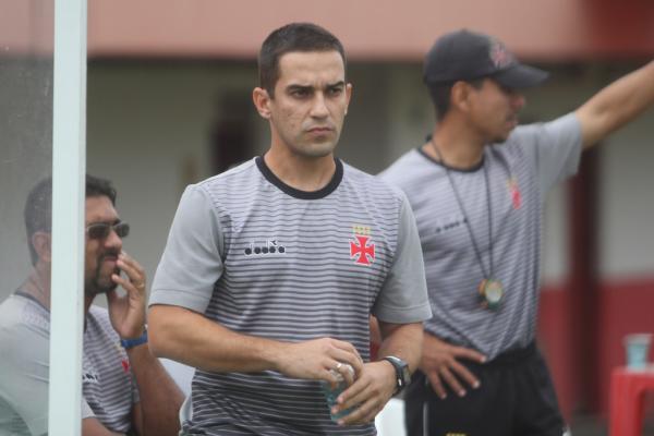 Treinador exalta crescimento do sub-17