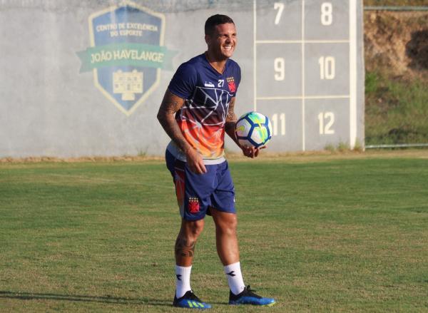 Ramon vem treinando como titular durante a intertemporada
