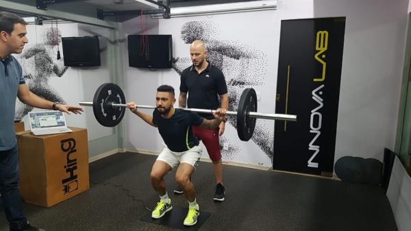 Robinho está mantendo a forma no Rio 