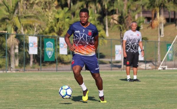 De saída, Wellington vai ajudar Vasco em economia na folha salarial