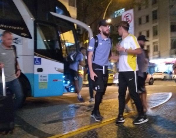 Marcelo Oliveira com grupo do Grêmio no Rio