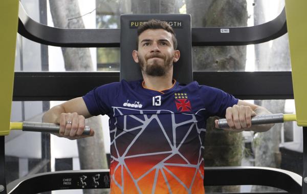 Luiz Gustavo vem atuando como frequência entre os titulares