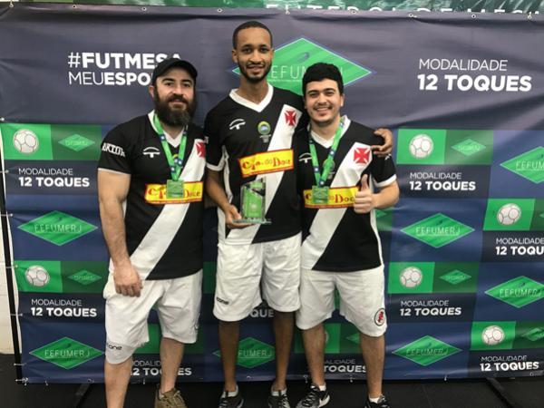 3º Ednilson Gaffo (CRVG), 1º Felipinho (CRVG) e 2º Nando Ferreira (CRVG)