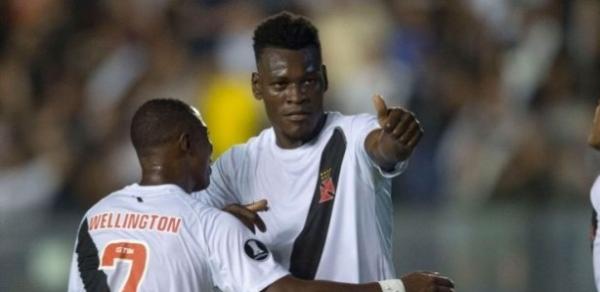 Wellington (e) e Paulão (d) deixaram o Vasco recentemente