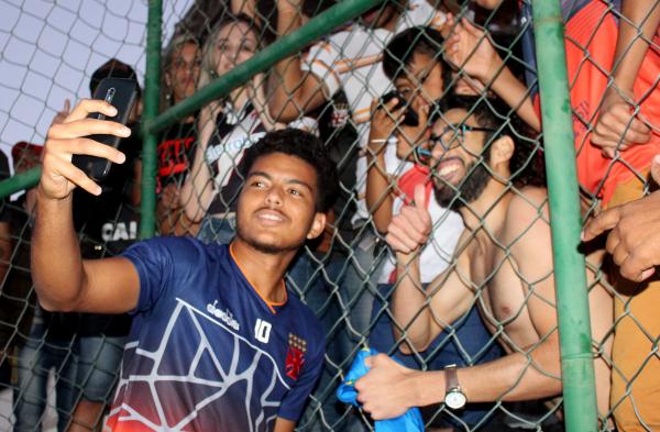 Evander fez a alegria dos cruzmaltinos no Bezerrão