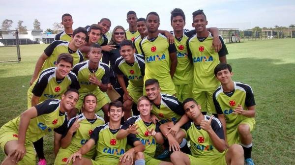 Mateus Vital e Andrey ao lado de atletas como Ricardo, Cosendey, Caio Monteiro, Evander, Douglas e Alan