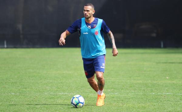 Castan realizou primeiro treino com o grupo vascaíno