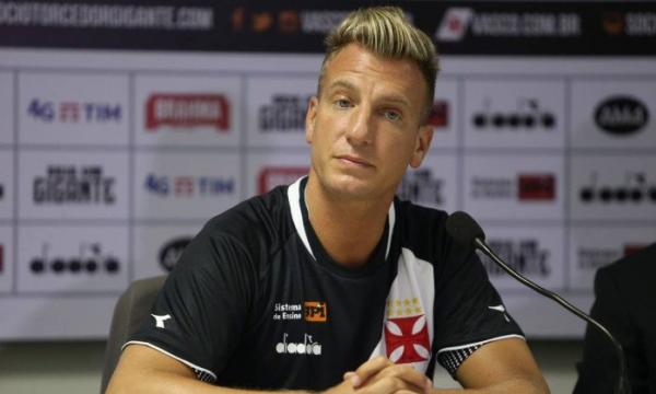 Maxi López foi apresentado como reforço do Vasco