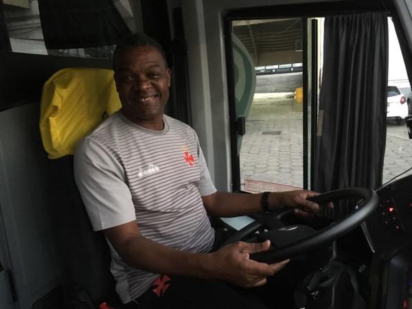 Pretinho, o motorista do Vasco, sempre sorridente