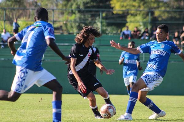 Marlon Gomes também balançou as redes para o Gigante