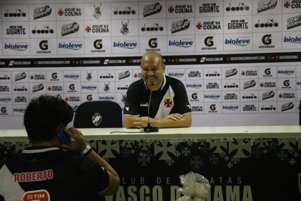 Associado Márcio Romano deu coletiva após o jogo