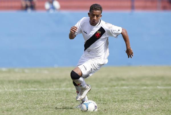 Vinicius aposta em Vasco cada vez mais forte ofensivamente