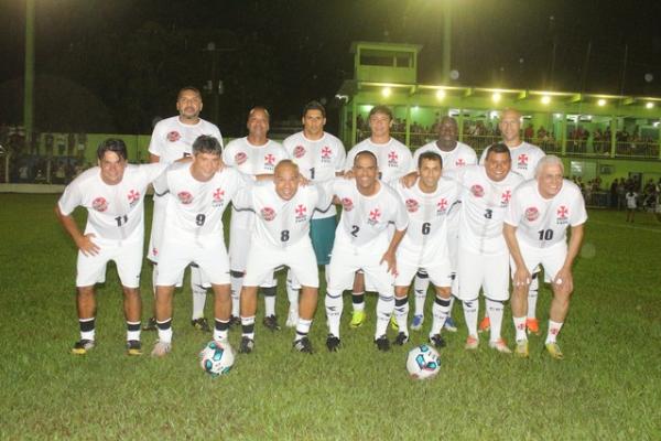 Vasco master fez jogo festivo nesta quarta, em Manicoré, no interior do Amazonas