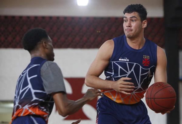 Lucão é uma das jovens apostas do Vasco para a temporada