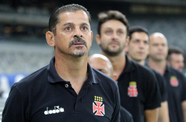 Valdir Bigode durante a partida contra o Cruzeiro