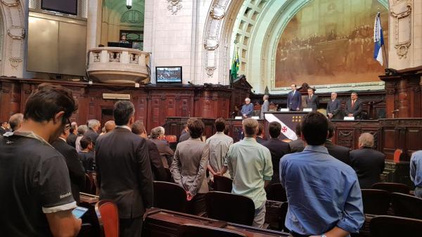 Hino do Brasil sendo executado