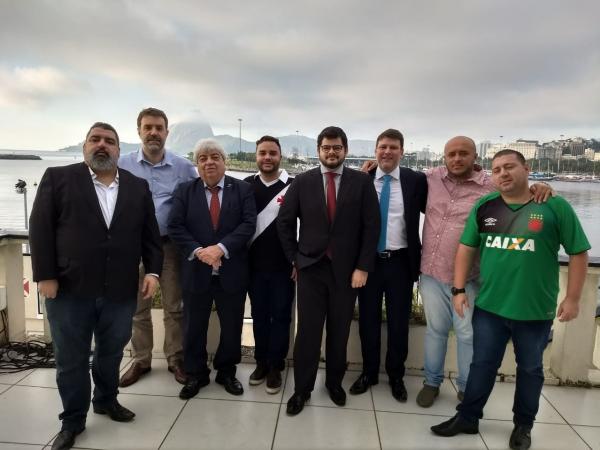 Membros da diretoria também estiveram presentes na Sede do Calabouço