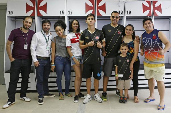 Torcedores que participaram do Tour na manhã desta sexta-feira (24/8)