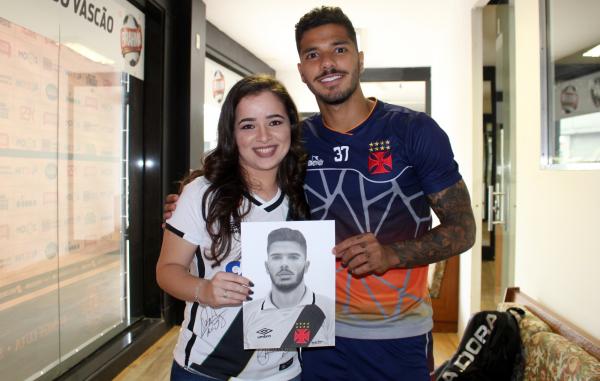 Henrique não escondeu a alegria com a homenagem