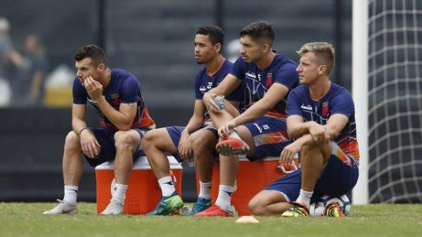 Vasco, de Wagner, Pikachu, Andrey e Maxi, enfrenta a Chape