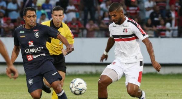 Willian Maranhão em ação na Série C, pelo Santa Cruz